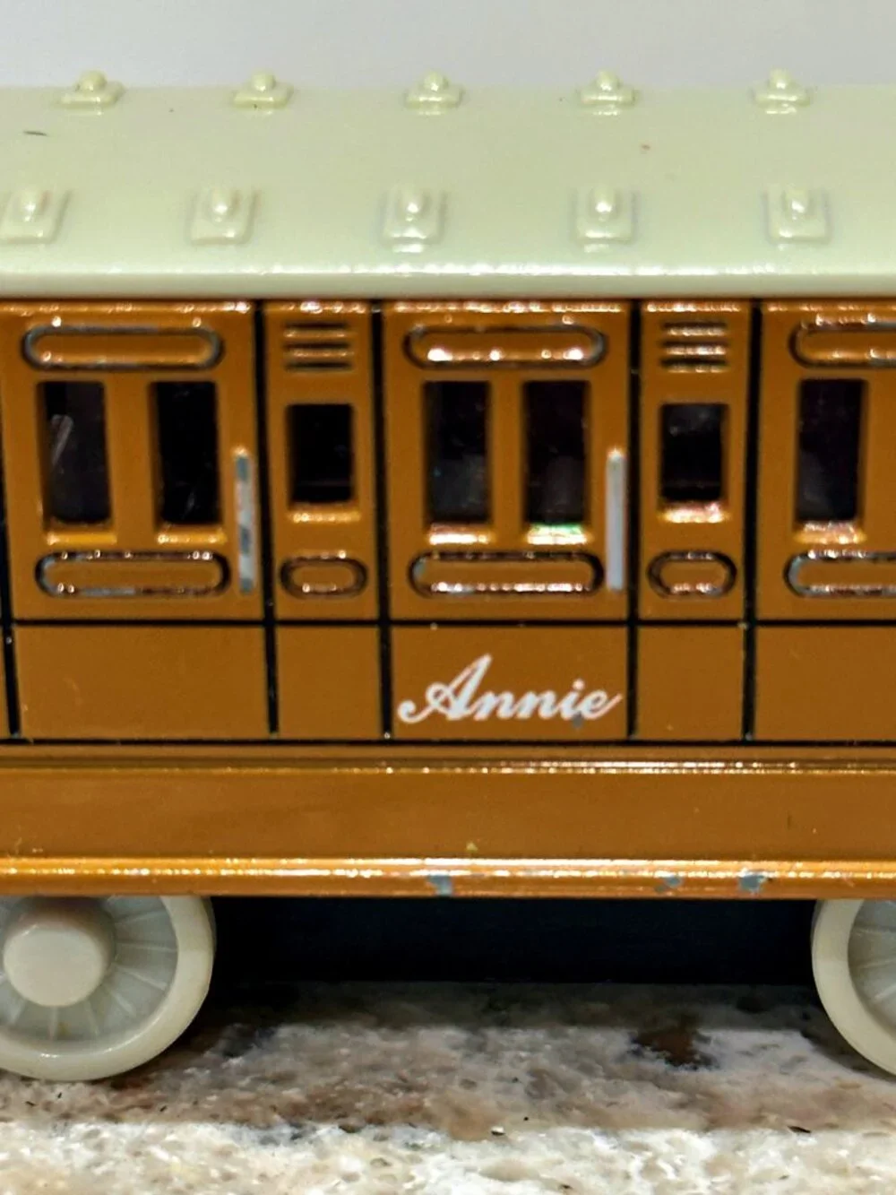 Thomas & Friends Annie Clarabel Pair 2002 Take Along Learning Curve Diecast